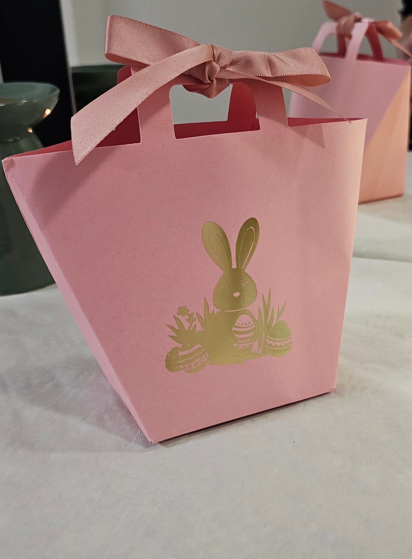 Conejitos y Huevos de Pascua en Cera Aromática – Hechos a Mano