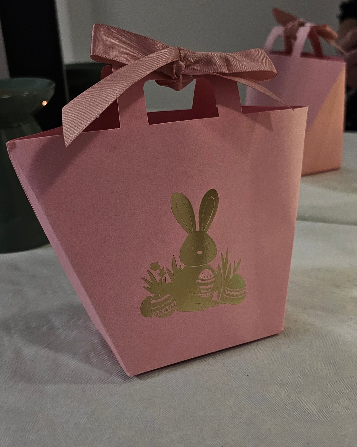 Conejitos y Huevos de Pascua en Cera Aromática – Hechos a Mano