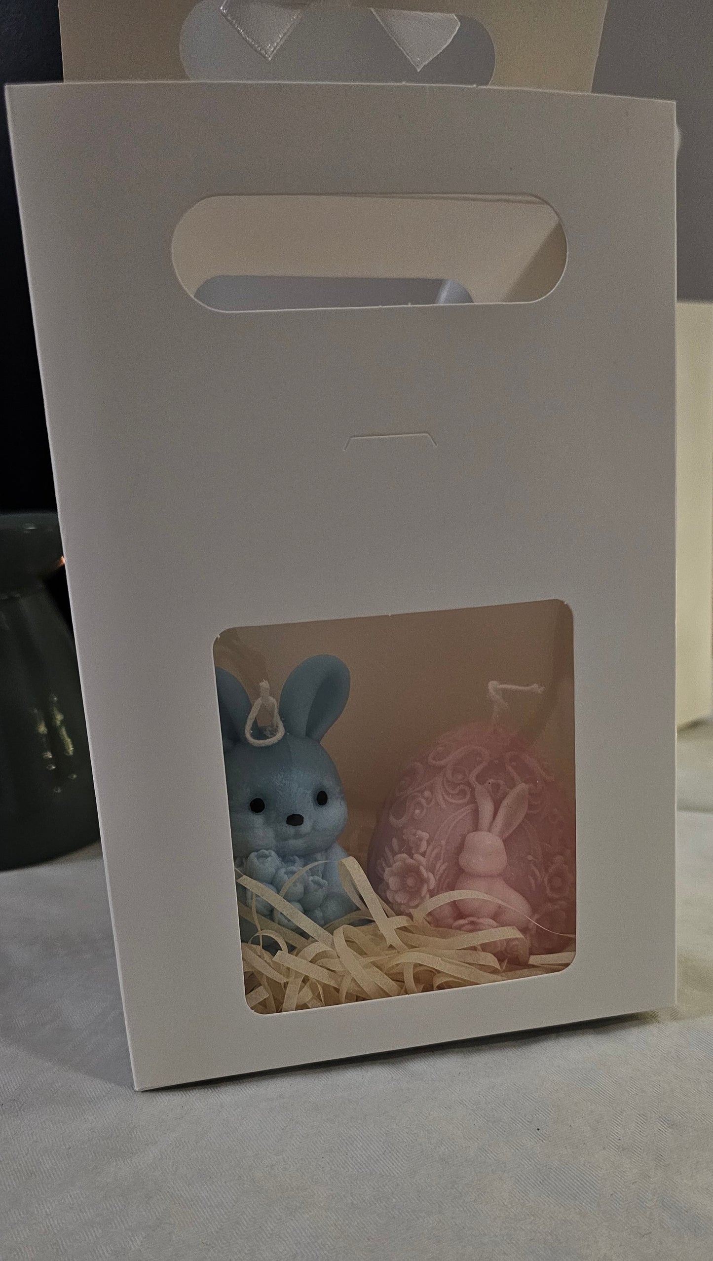 Conejitos y Huevos de Pascua en Cera Aromática – Hechos a Mano