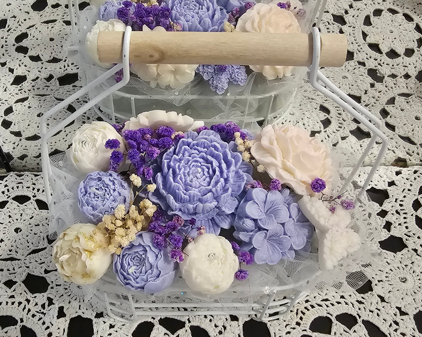 Arreglo Floral en Vaso Cerámico – Personalizable y a Tu Gusto